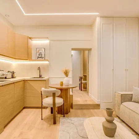 Pick A Flat's In Batignolles - Passage Cardinet *